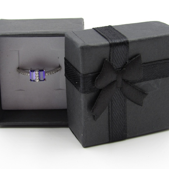 Sterling Silver Baguette Purple CZ Diamond Ring - Picture 5 of 5